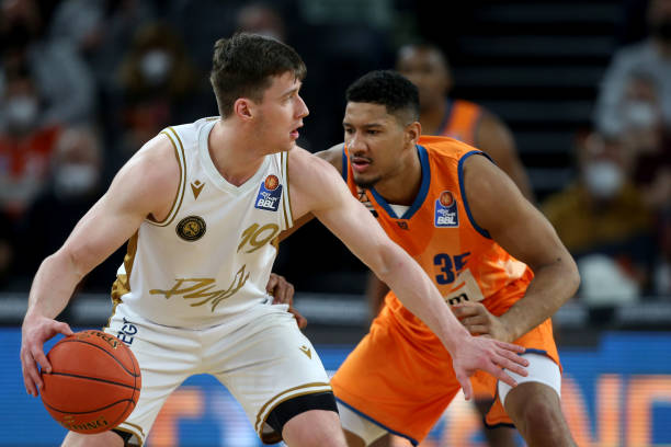 东契奇与詹 东契奇与詹