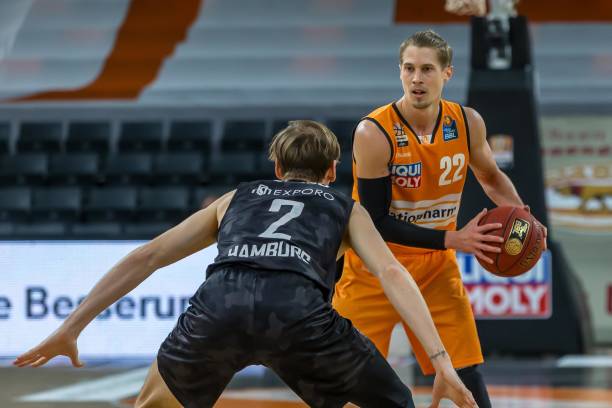 队实力和战 队实力和战