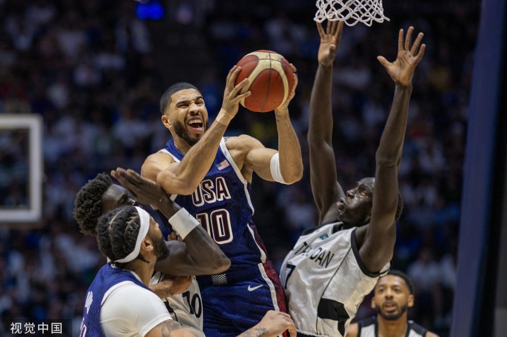 本泽马上半 本泽马上半